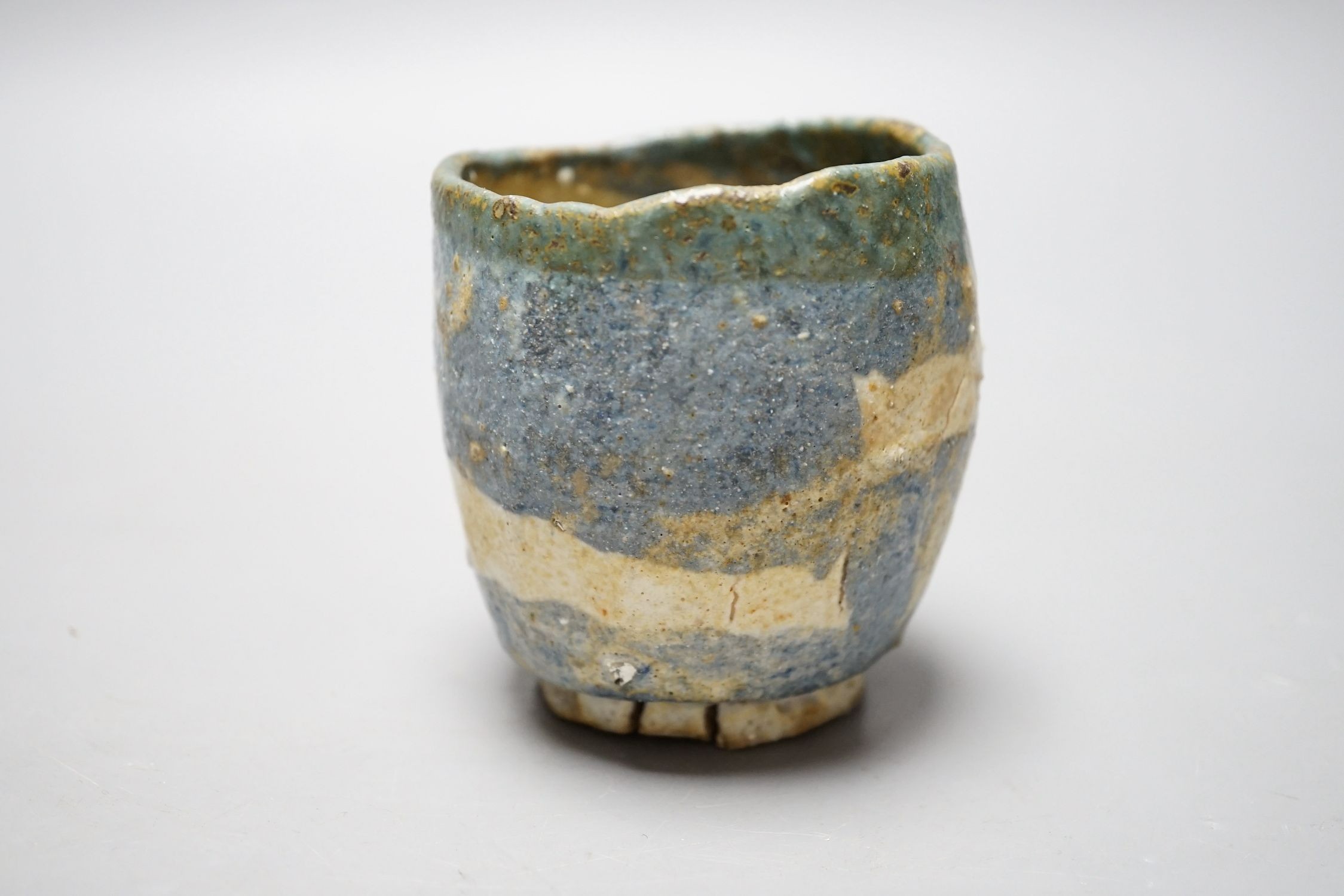 Ewen Henderson (1934-2000), a hand-built mixed laminated clay unomi, 9cm tall
